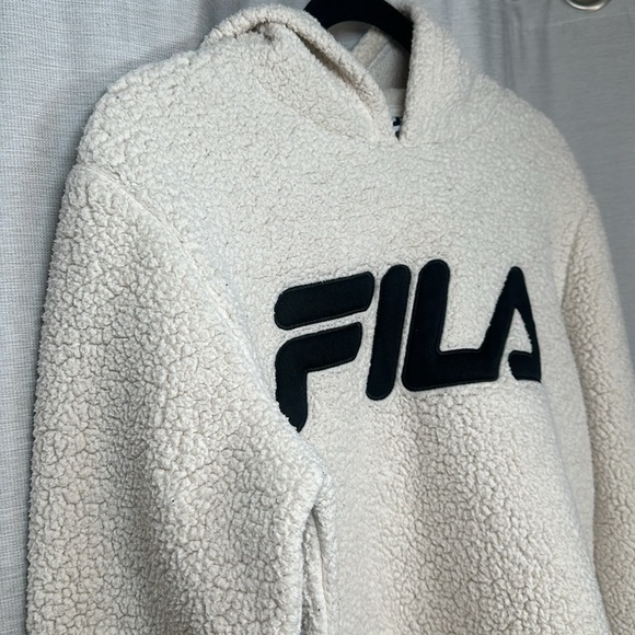 FILA HOODIE SIZE(S) - Picture 2 of 5